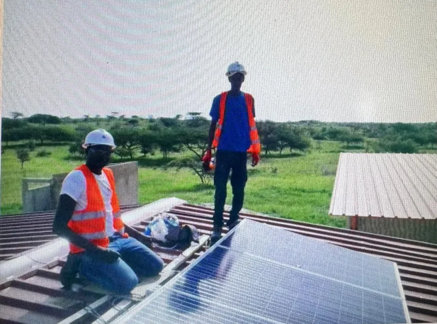 Installation de centrale solaire en toiture